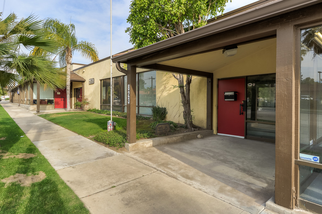 823 W Colton Ave - web resolution - 06