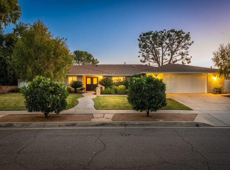 652 E Mariposa Drive